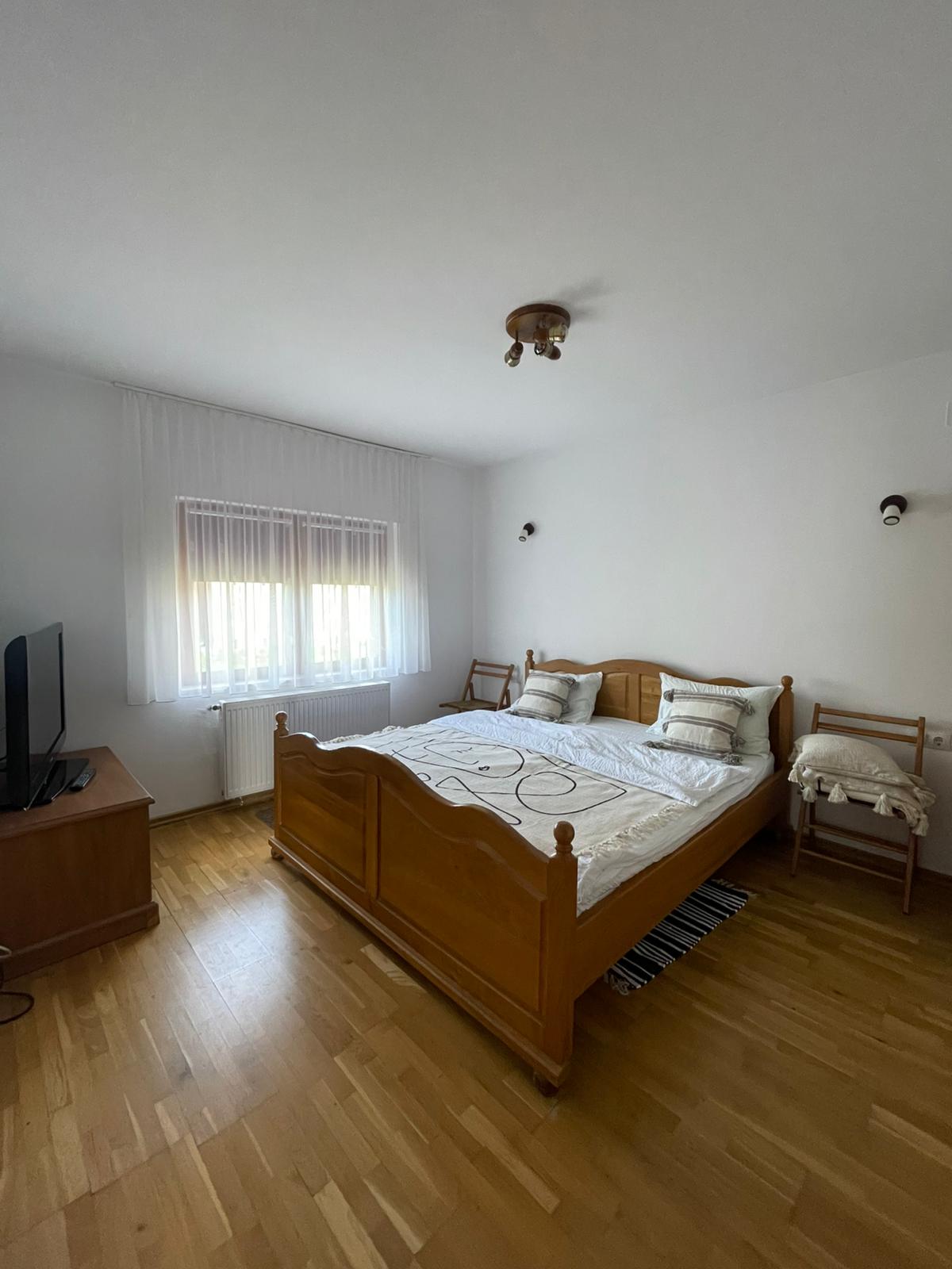 d4d809f8-fffc-4717-abd3-bdaf9ac94946