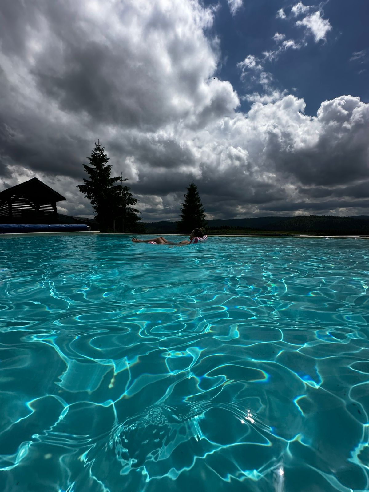 e3e2aeb9-1eaf-4cee-a1ed-f85c25e7b0d3