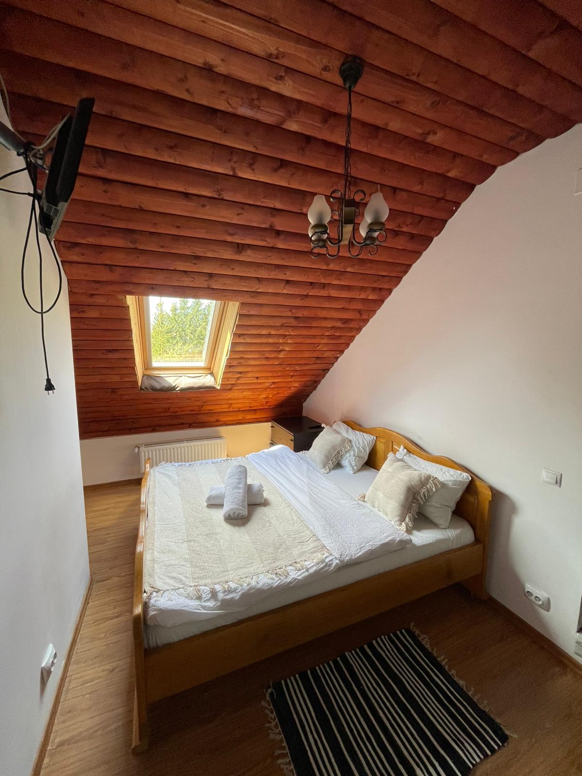 f4a580a3-bb64-4d6f-8cf3-458ad2d3503c